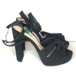 NEW JustFab Khloe Velvet Ankle Strap Sandals Heels Size 7.5